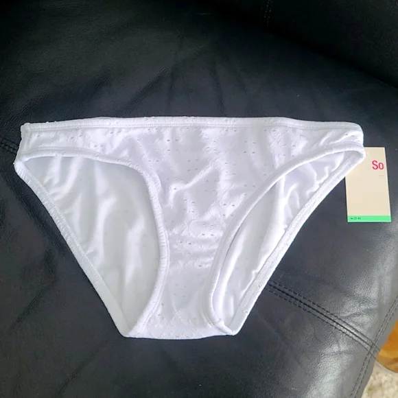 SO Swim Hipster Bottom Size M (Junior) White Eyelet. NWT - Picture 1 of 6